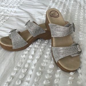 Dansko sandals size 39